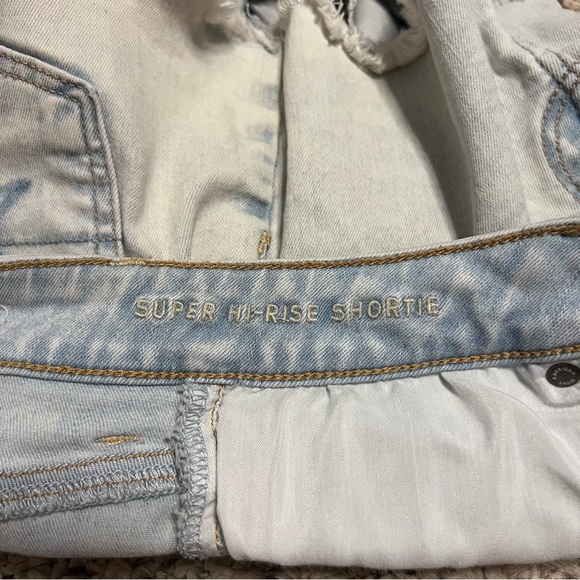 5/$100 AE Jean Short - Picture 4 of 4